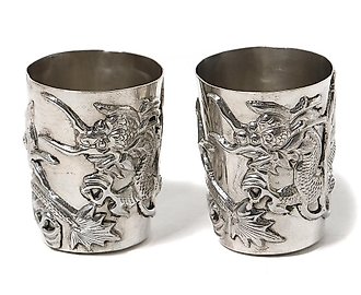 Серебряные стопки с драконами, 2 шт. Китай, конец 19 - начало 20 века
