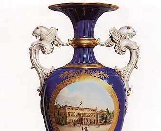 Ваза-амфора на октагональном цоколе с ручками из бисквита. KPM Берлин. 1875 г.