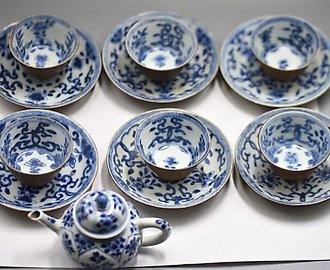 КИТАЙСКИЙ ИМПЕРАТОРСКИЙ ФАРФОР ИЗ ГРУЗА КА МАО. 18 век.