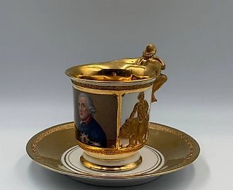 Чашка с блюдцем и портретом Фридриха Великого КРМ 1870 г