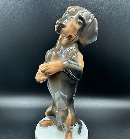 buy The text translates to: "Dachshund figurine Rosenthal 1920 year."