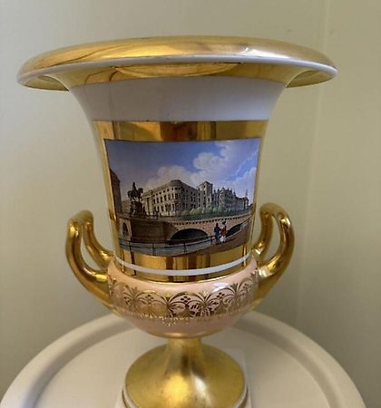 buy Ваза декоративная в виде кратера, в жанре «ведута» (архитектурные пейзажи) KPM