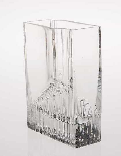 购买 艺术玻璃花瓶，16 x 6.5 x 22 厘米。作者：Tapio Wirkkala，（芬兰）
