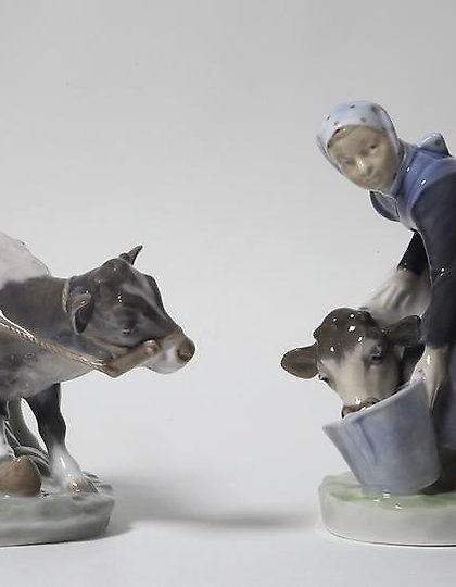 купить Девушка и мальчик с теленком. Дания, г. Копенгаген, Royal Copenhagen