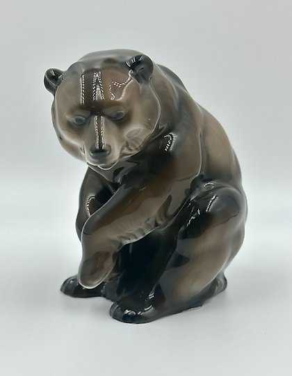 buy Porcelain figurine (statuette) "Bear." Hand-painted underglaze. Germany, Rosenthal, 1923.