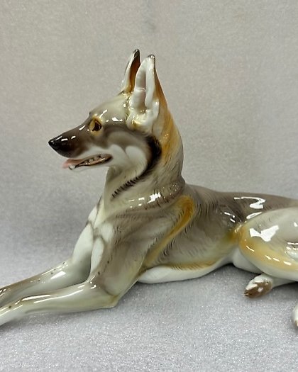 购买 瓷制雕像 "德国牧羊犬"。Nymphenburg