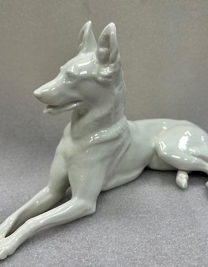 购买 瓷制雕像（小雕塑）“德国牧羊犬”，尼姆芬堡