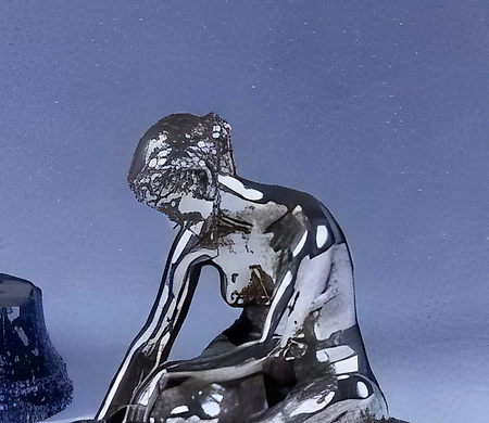 Молодая обнаженная девушка сидит на снопе льна. Раймон Ривуар Raymond Rivoire. изготовлена на литейном заводе Клода Вальсуани (Cire C.Valsuani Perdue)