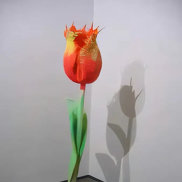 Тюльпан ЛАМБАДА. Из серии «ЦВЕТАЕВО», 2005, поролон, акриловый спрей