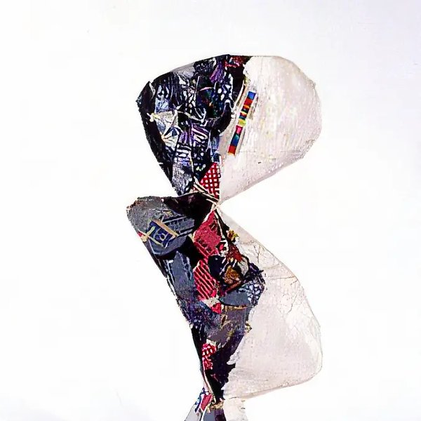 Клео I, 1989, папье-маше, коллаж, 38х20х27