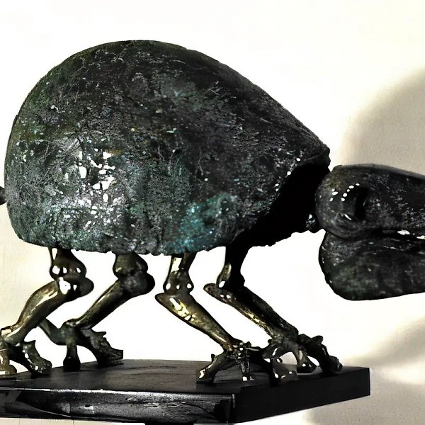 Prehistoric Creature, 1991, bronze, 50x75x40