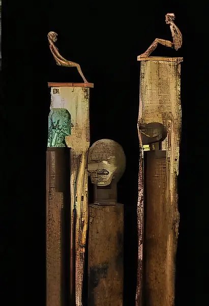 老秋千（六十年代的回忆），1966年，木材、金属、Helvetica字体，高度200厘米。作者自藏。
