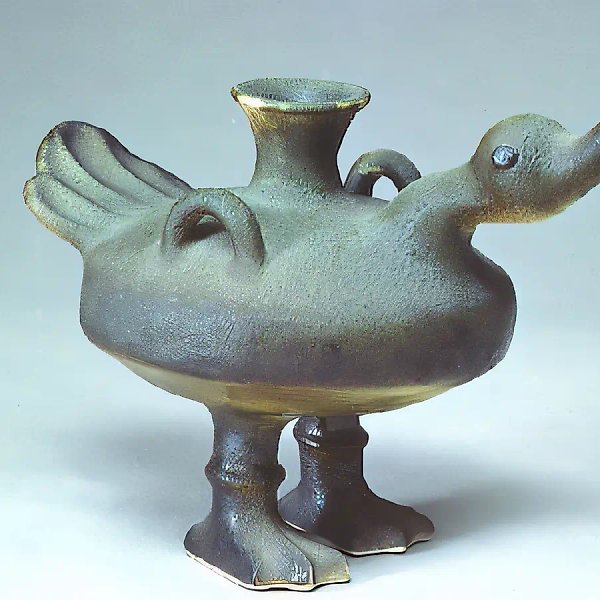 Cосуд фигурный, 1988, фаянс, глазурь, 15х20 Собственность автора