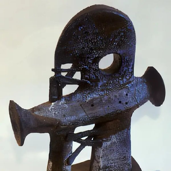 Figure K, 1985, chamotte, engobe, salts, 60x45x15 Author`s property