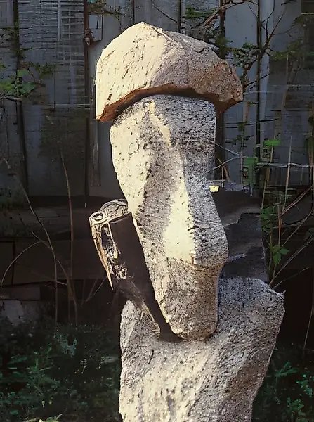 Автопортрет, 1993, гранит, 100х45х40 Cобственность автора