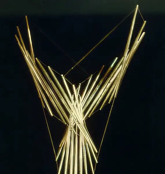 Крылья, 1980, Дюралюминий, стальной трос, 120х120х50 см Собственность автора