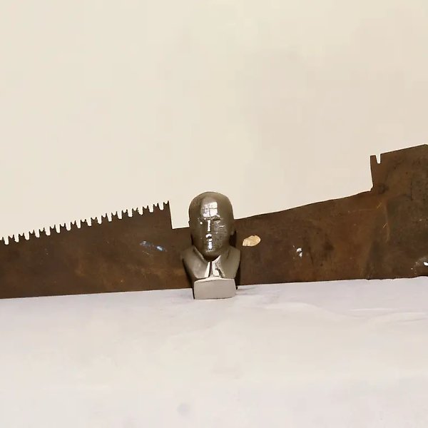 Без названия, 1987, Смешанная техника, 16х55х7 см Собрание I.Dittrich, Вена, Австрия