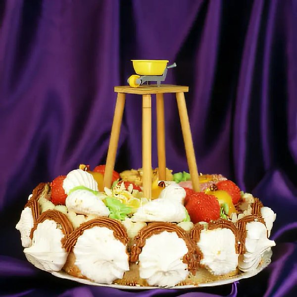 Cake (joint with G.Abramishvili), 1995, Cibachrome, 60x50 cm Authors’ property