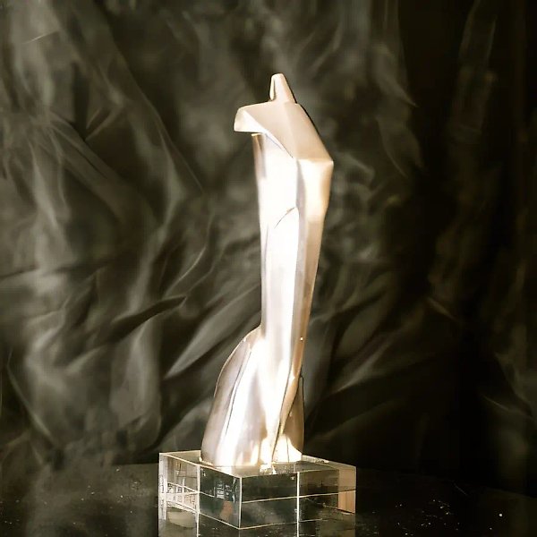 Откровение., 1997, бронза, стекло, 45 х 18 х 12
