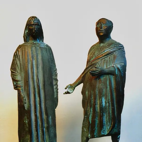Се человек, 1996, литьё, бронза, камень, h=35. Собственность автора