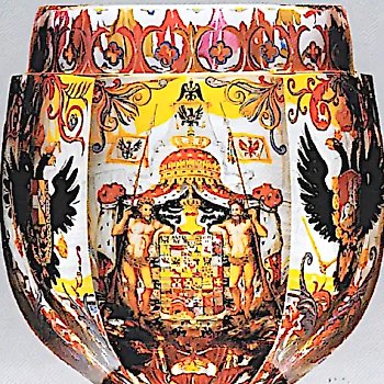 Кубки-памятники: Тайная жизнь стеклянных героев. Как бокал становится монументом на веки веков