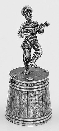 俄罗斯银, 俄罗斯银制雕花伏特加杯