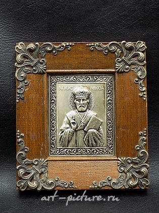 Русское серебро, Аккуратная небольшая русская икона в изысканной деревянной раме.