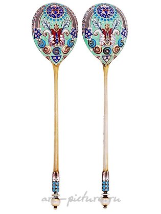 俄罗斯银, 俄罗斯84纯度镀金和珐琅银勺