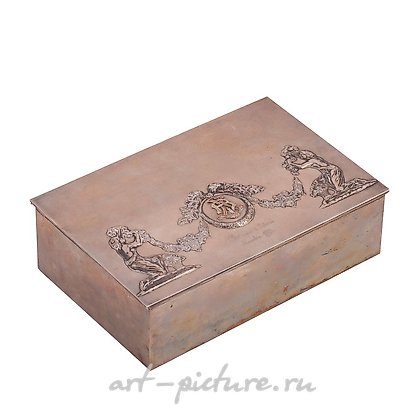 俄罗斯银, 巨大的俄罗斯镀金银雪茄盒由Khlebnikov