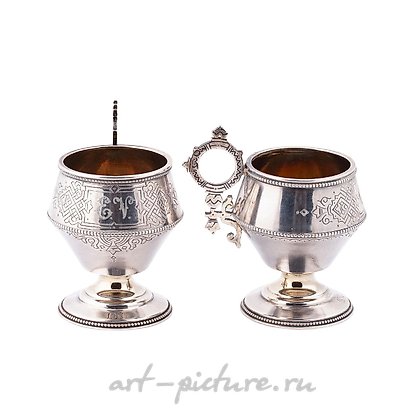 俄罗斯银, 一对俄罗斯镀金银酒杯