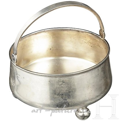 俄罗斯银, 部分镀金的俄罗斯银碗