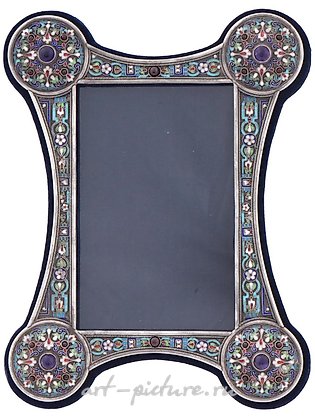 俄罗斯银, 俄罗斯银制相框，采用克洛伊松技术，装饰有珐琅。