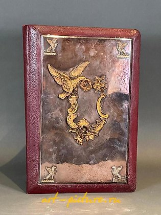 俄罗斯银, 法贝热：带有银质细节的办公桌文件夹，由皮革和丝绸制成