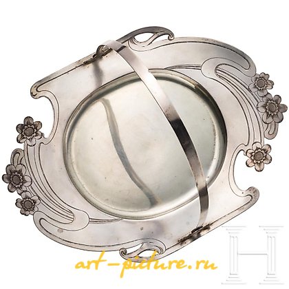 俄罗斯银, 俄罗斯银质镀金和珐琅烟盒...