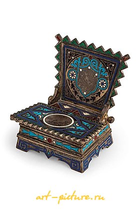 俄罗斯银, 萨列拉的银制和珐琅宝座，莫斯科，1887年，大师伊·P·赫列布尼科夫