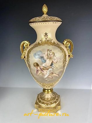 维也纳皇家瓷器, 一个大的皇家维也纳瓷花瓶