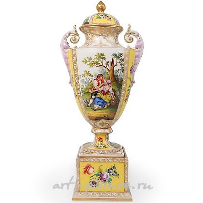 Royal Vienna Porcelain, Chinese Porcelain Urn