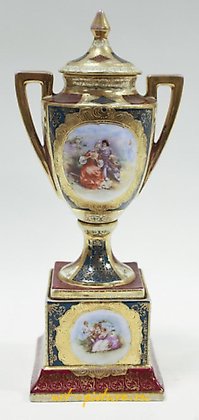 维也纳皇家瓷器, 一对皇家维也纳瓷质人像罐