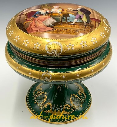 维也纳皇家瓷器, 大型的中国古代出口瓷器覆盖罐。