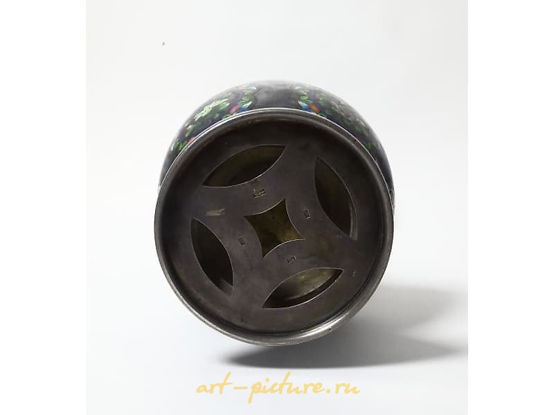 Chinese Vase. Silver, hot enamel (Dashi technique). China, Beijing (North), 19th century.