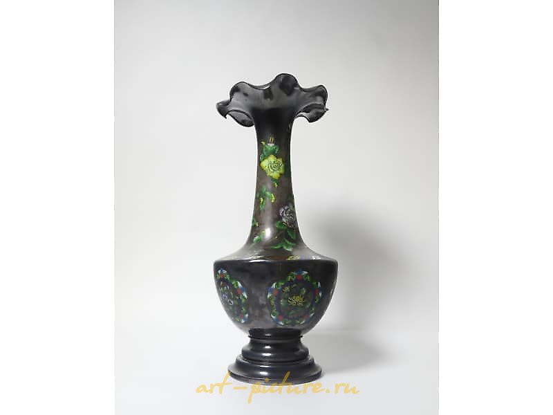 Chinese Vase. Silver, hot enamel (Dashi technique). China, Beijing (North), 19th century.