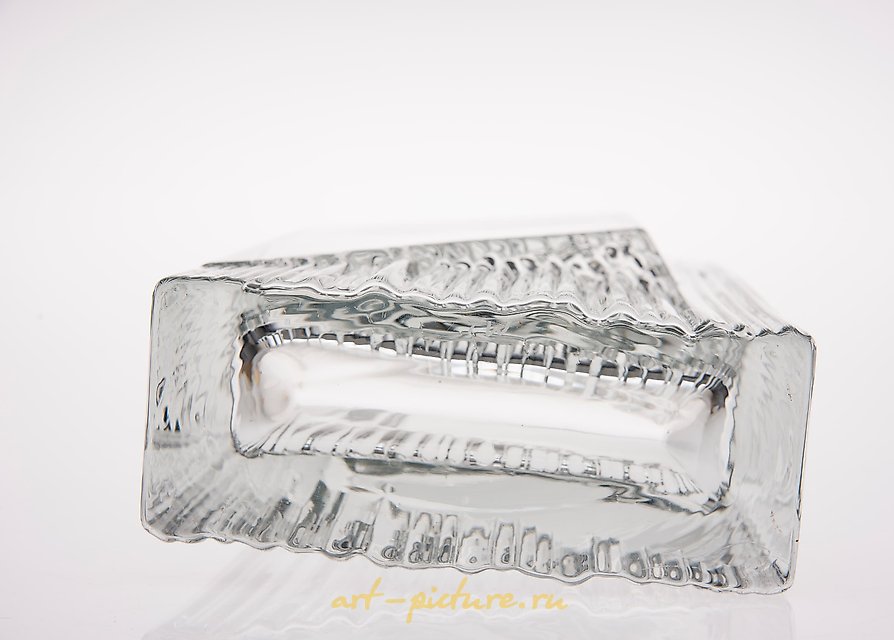 艺术玻璃花瓶，16 x 6.5 x 22 厘米。作者：Tapio Wirkkala，（芬兰）