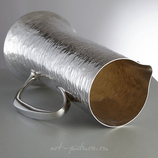 塔皮奥·维尔卡拉 银色设计水壶和6个杯子