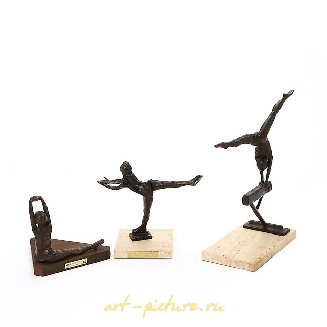 青铜小雕像。“平衡木上的体操运动员” 丹麦，皇家哥本哈根。作者：斯特雷特-吉廷斯·凯尔西（美国，生于1941年）