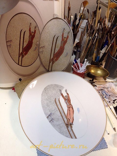 盘子 马赛克  метро "Маяковская" 亚历山大·德涅卡 "男孩和女孩跳入水中" 工坊 伊戈尔·克里门科夫 Klimenkoff