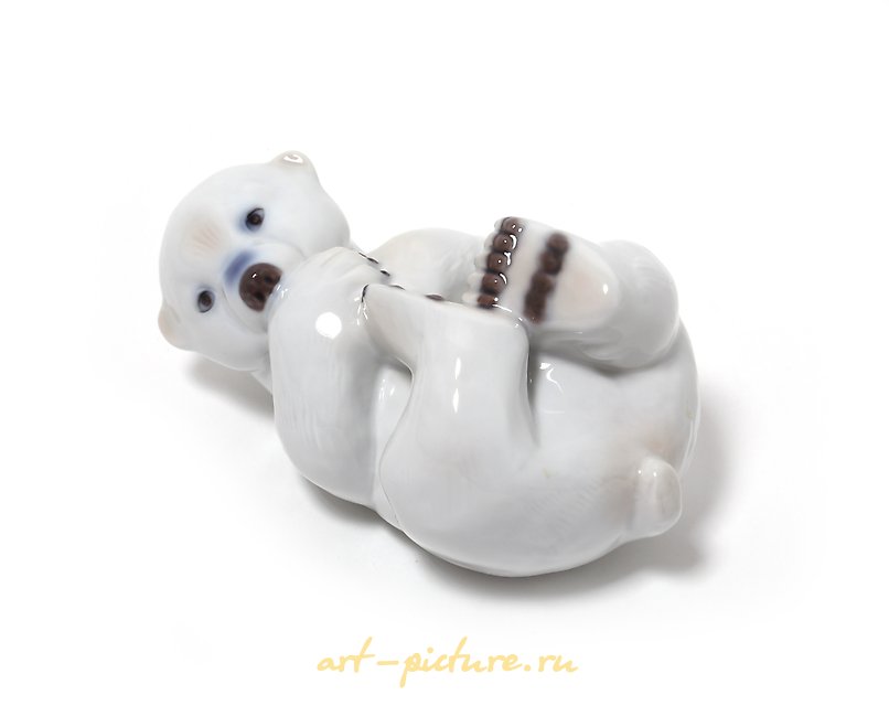 白色北极熊幼崽。丹麦，哥本哈根，Bing & Grondahl