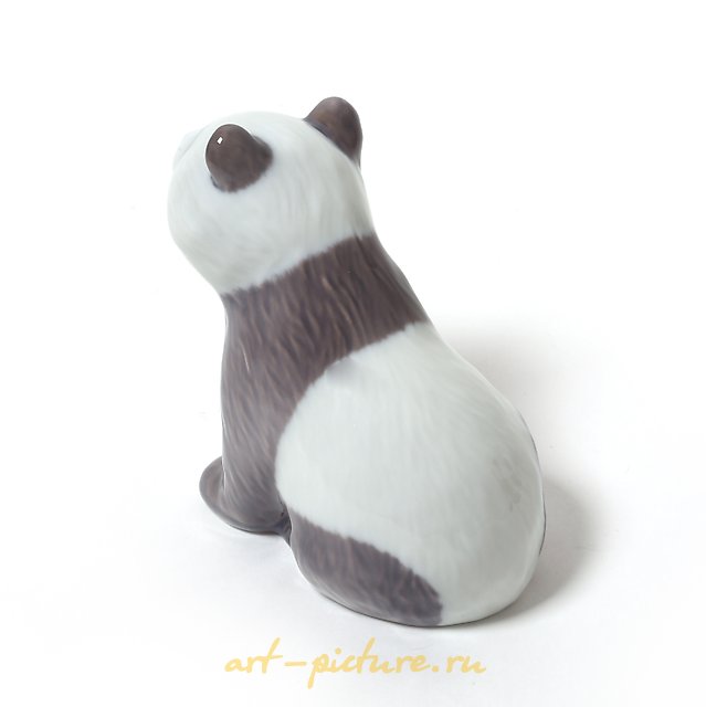 坐着的熊猫。丹麦，哥本哈根，皇家哥本哈根