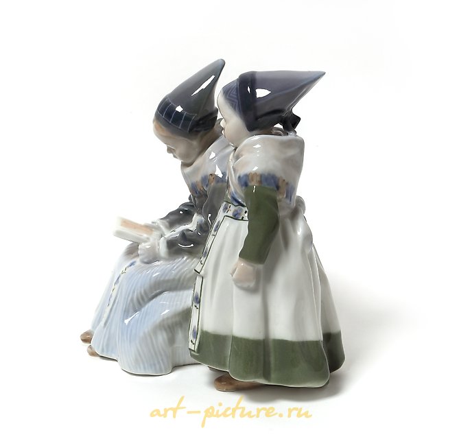 A couple of girls. Denmark, Copenhagen, Royal Copenhagen.