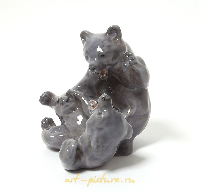 玩耍的小熊。丹麦，哥本哈根，皇家哥本哈根，1912年