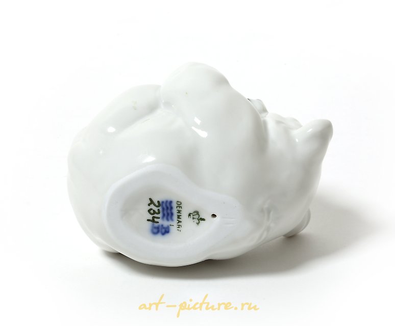 White polar bear cub. Denmark, Copenhagen, Royal Copenhagen.